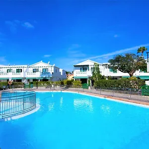  Apartment Parque Gaviota 4 By Homestaygrancanaria